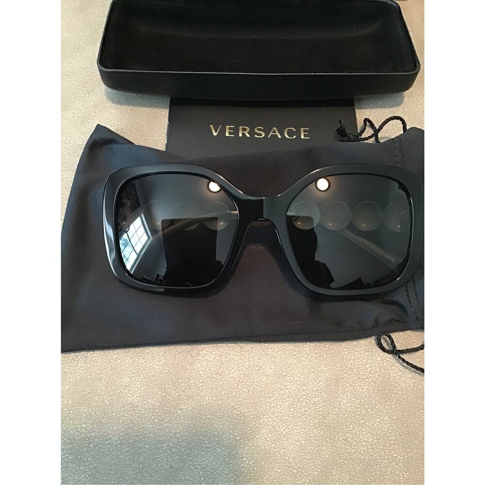 Versace sunglasses - Picture 3 of 7